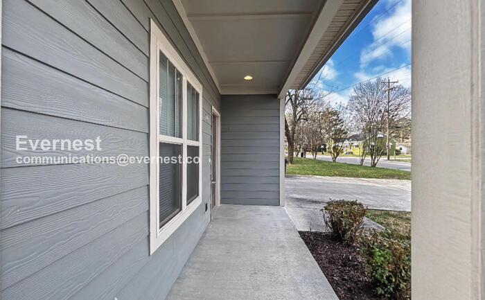 Building Photo - 1606 McBrien Rd