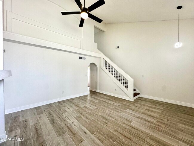 Building Photo - 12277 Red Sun Dr