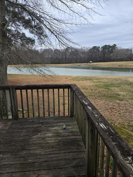 Back Deck - 884 Matthews Mill Pond Rd