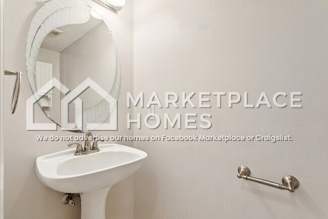 Building Photo - 6332 Farrel Dr