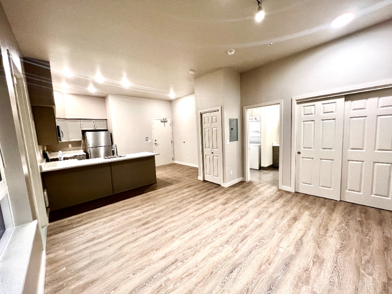 Building Photo - 2330 Yakima Ct