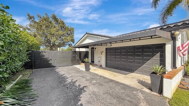 Building Photo - 7995 SW 140th Terrace