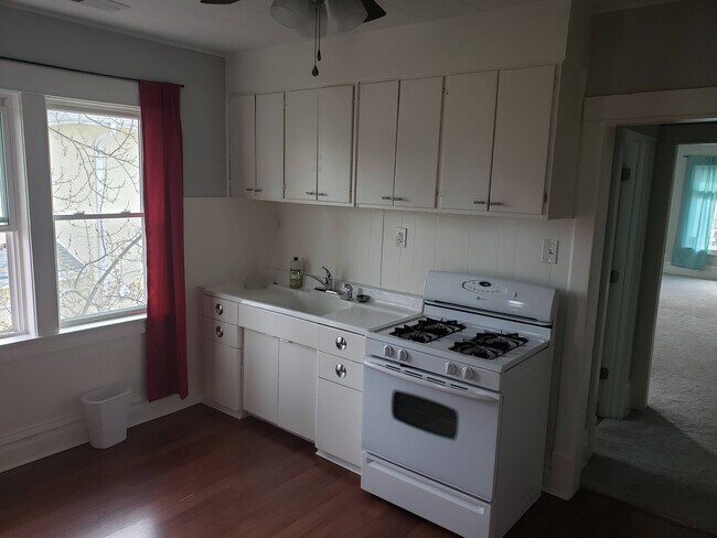 Kitchen - 926 S 2nd St