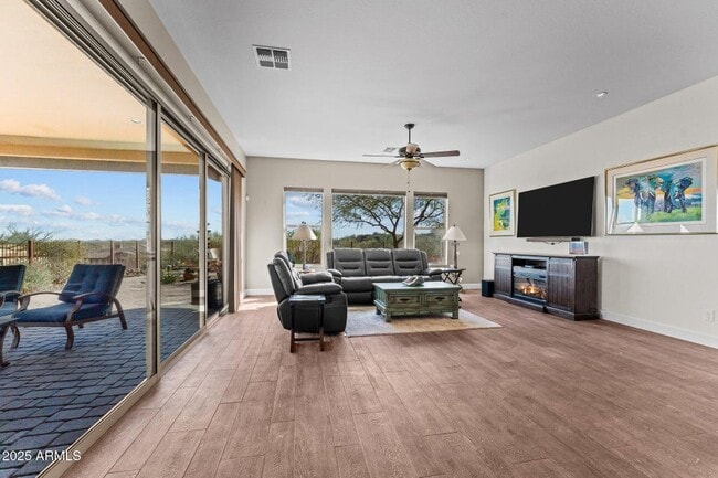 Building Photo - 3672 Ridgeview Ter