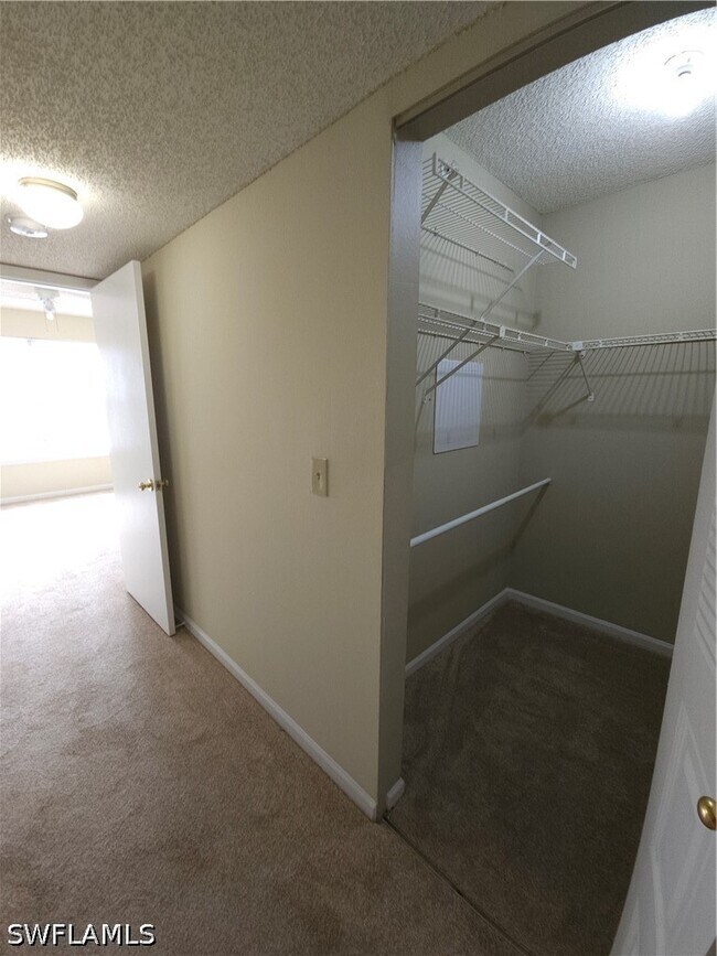 Building Photo - 13631 Eagle Ridge Dr