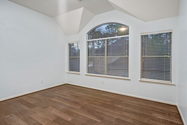 Building Photo - 199 Maple Path Pl