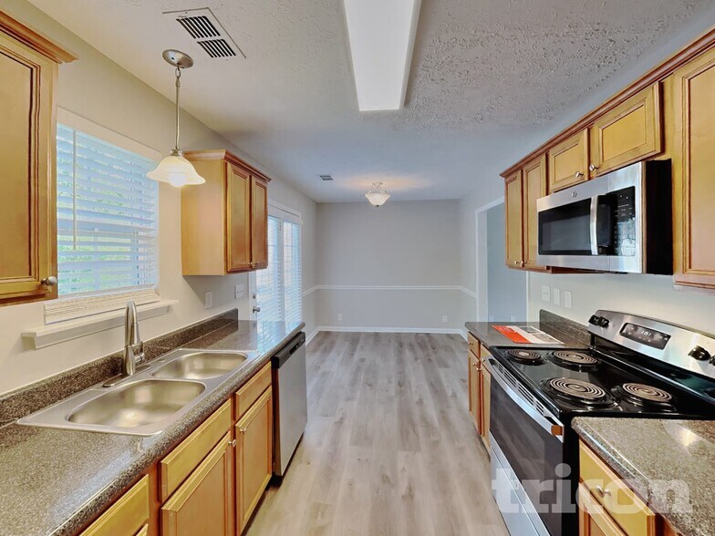 Building Photo - 108 Tulip Grove Point