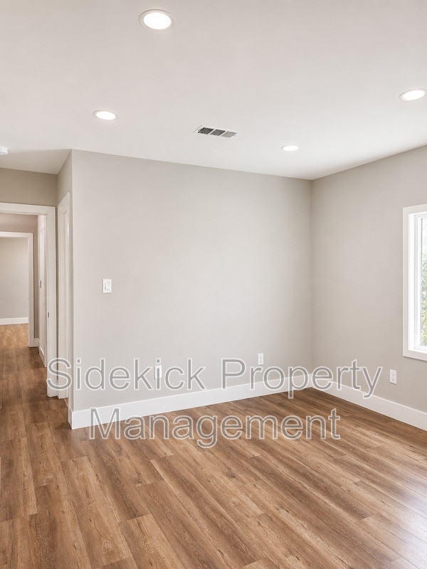 Building Photo - 11443 Dicky St