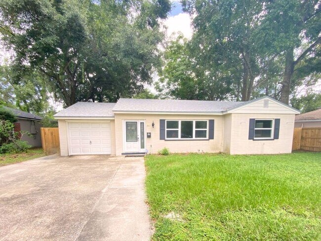 Primary Photo - 311 Altaloma Ave