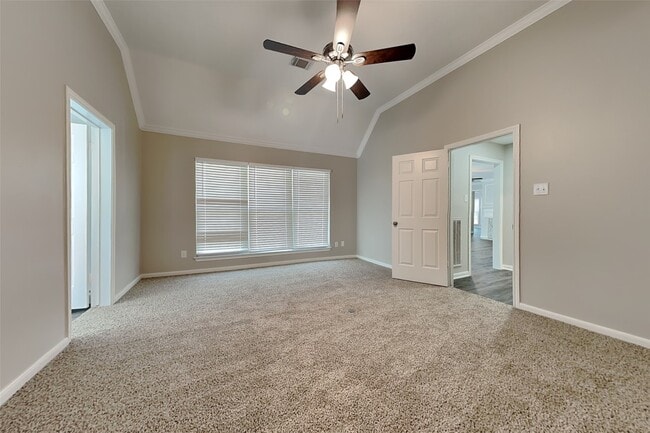 Building Photo - 1315 Forest Hollow Dr