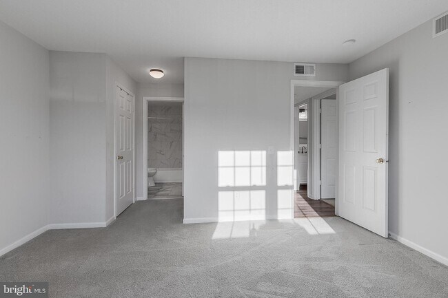 Building Photo - 110 Prosperity Ave SE