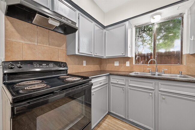 Building Photo - 14030 Cashel Forest Dr