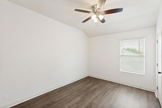 Building Photo - 9614 Magna Carta Loop