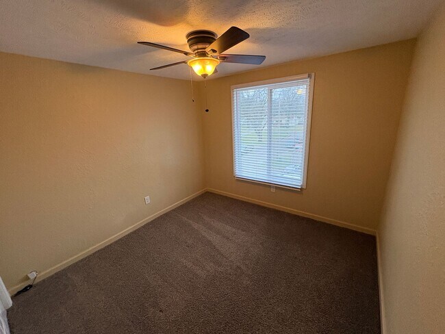 Building Photo - 4145 Randolph St