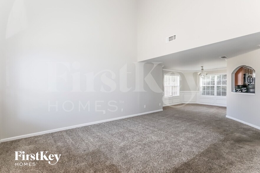 Building Photo - 41 Citadel Dr