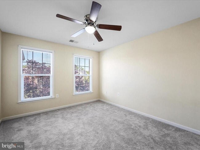 Building Photo - 207 MacKenzie Ln