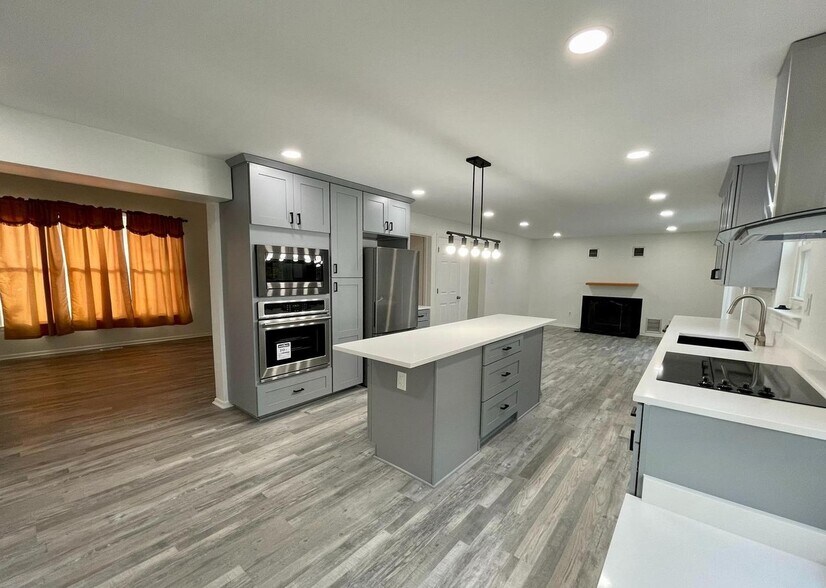 Building Photo - 4026 Jacinth Way