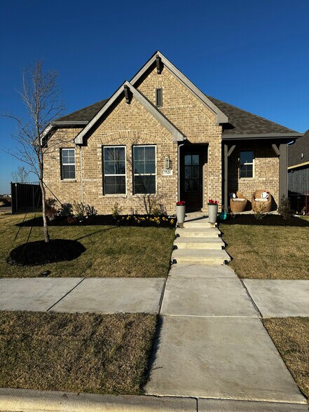 Primary Photo - 7521 Camas Ave