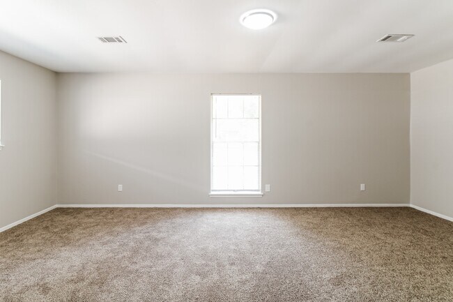 Building Photo - 5014 Hasie Dr