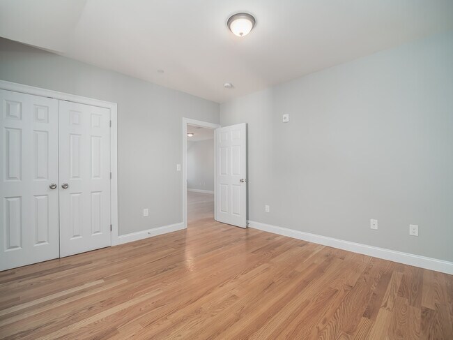 Building Photo - 7 Lowell St