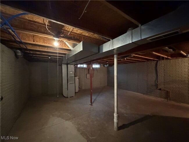 Building Photo - 4154 E 95th St