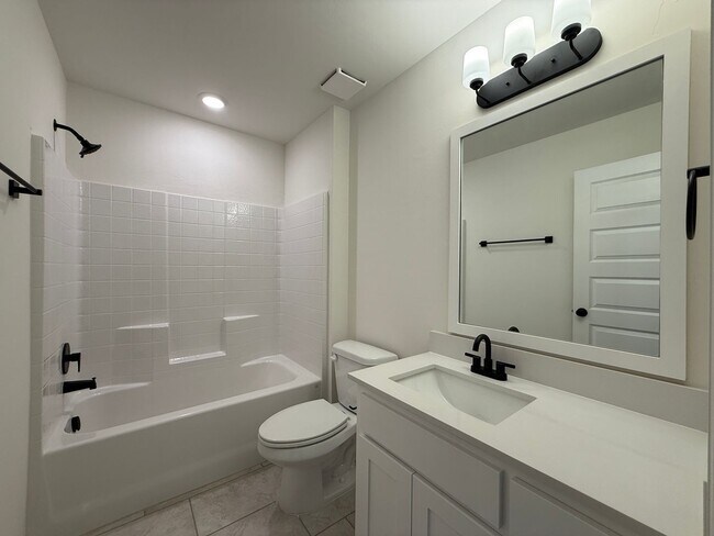 Building Photo - 18116 Austin Ct