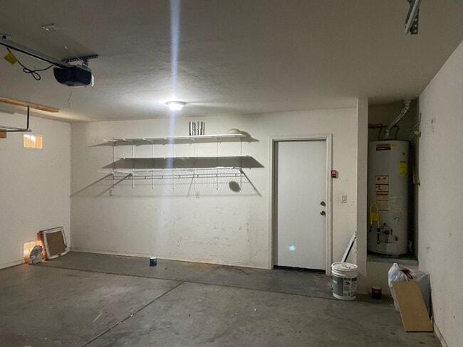 Building Photo - Beautiful Modern New 3Bdm 2Ba Home, Easy A...