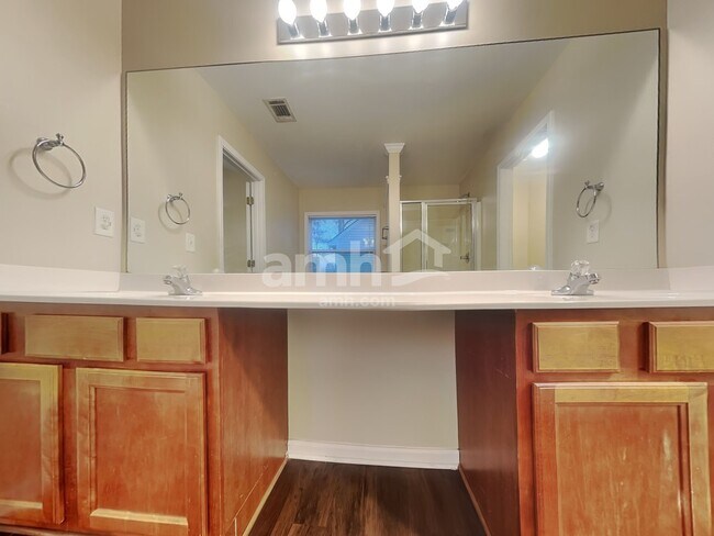 Building Photo - 2551 Fieldview Way