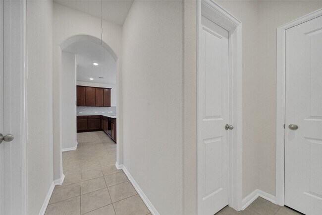 Building Photo - 12513 Beacon Cove Dr