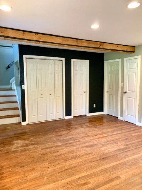 Building Photo - 186 Davos Rd