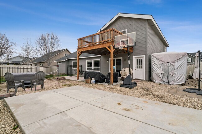 Building Photo - Spacious 4 Bed + Bonus | 3 Bath | 2,760 Sq Ft | Star, Idaho