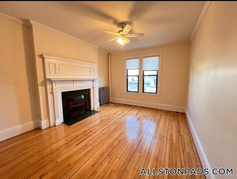 Building Photo - 441 Cambridge St