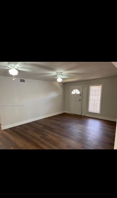 Building Photo - 5311 NE 10th Ave