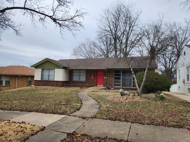 Mid Century Modern Home- 3 Bedroom, 2 Bath... - 954 Abbeville Dr St ...