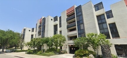 Building Photo - 222 S Central Ave