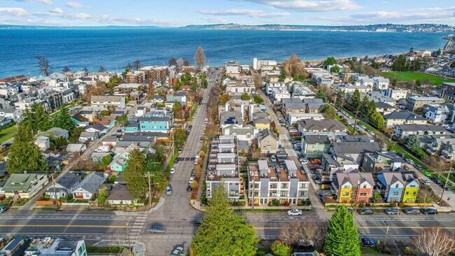 Building Photo - Stunning AIR CONDITIONED Alki Townhome w/ Rooftop Ocean View