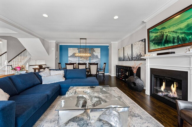 Building Photo - 2740 Valor Dr