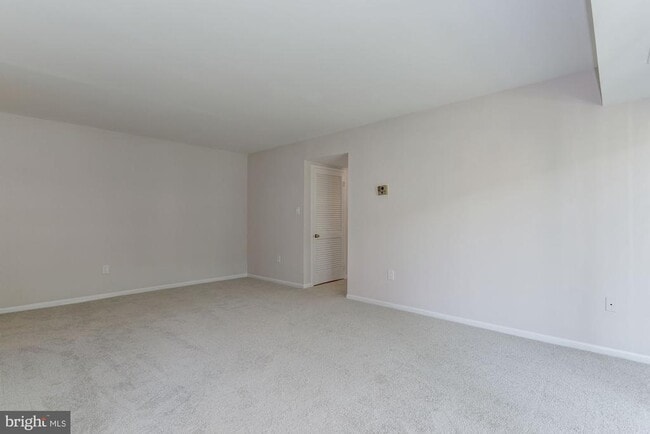Building Photo - 9708 Kingsbridge Dr