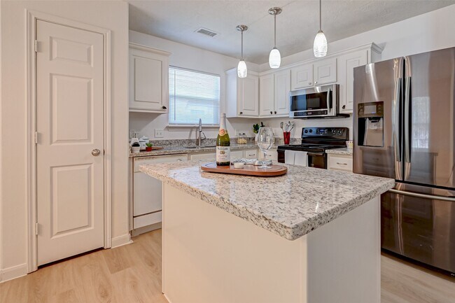 Building Photo - 4830 Comal River Loop