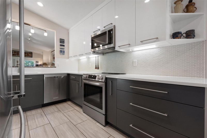 Building Photo - 226 Chartley Ct N