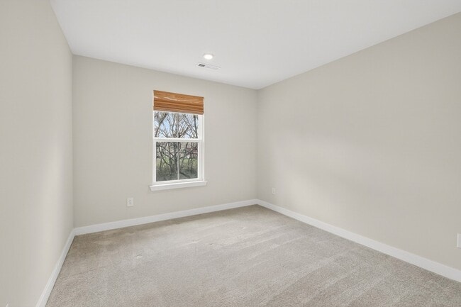 Building Photo - 1085 Duncan St