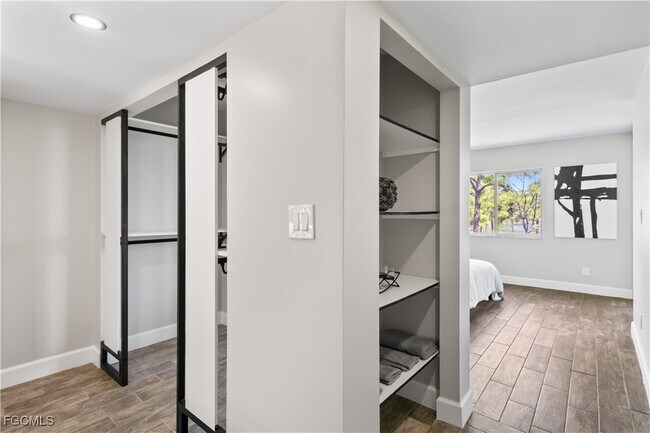 Building Photo - 25804 Cockleshell Dr