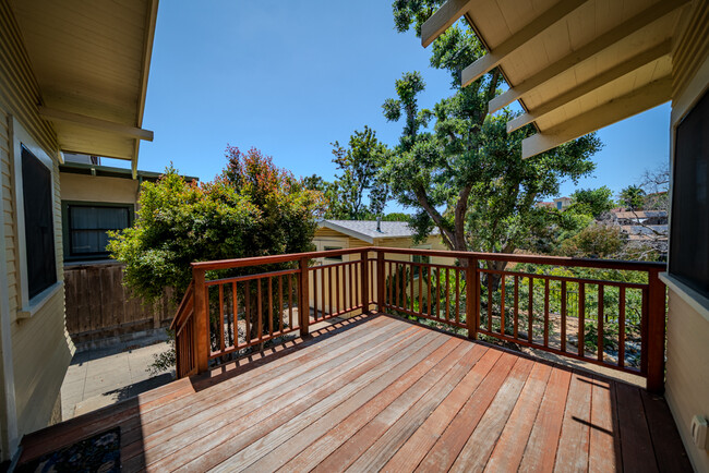 Building Photo - 3924 Alameda Pl
