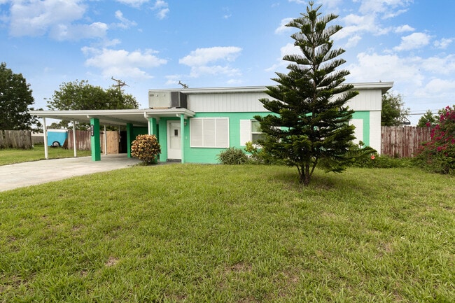 Building Photo - 2125 Smathers Cir S