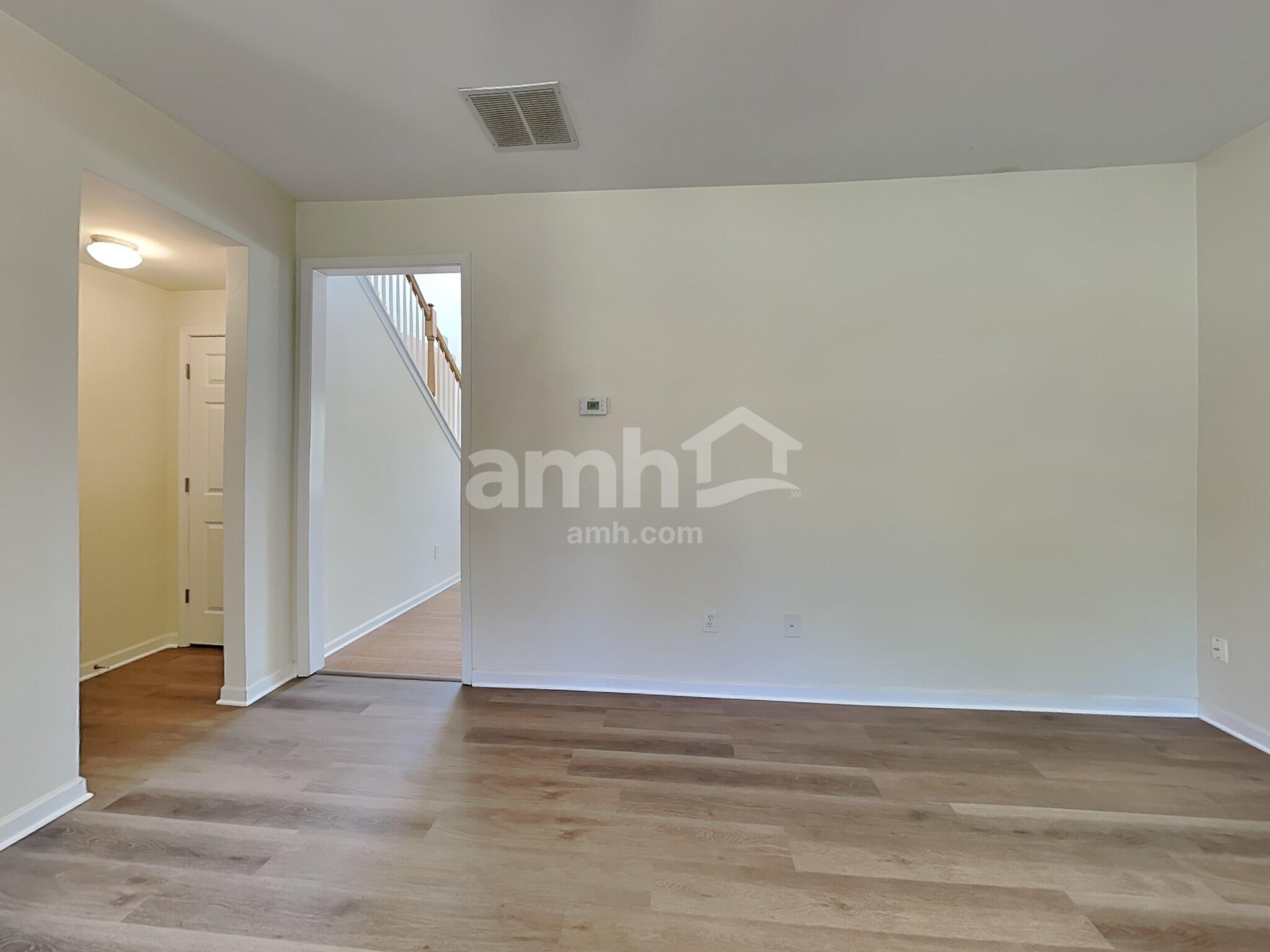 Building Photo - 35 Hampton Pl