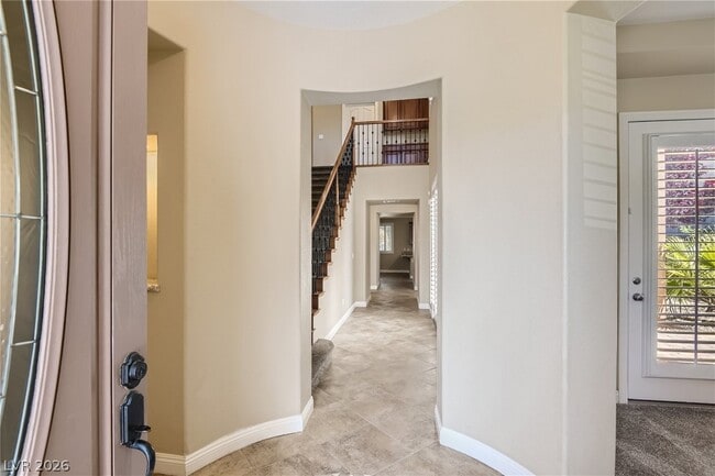 Building Photo - 552 Puenta Del Rey St