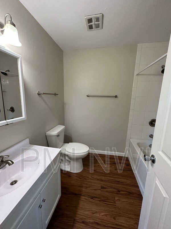 Building Photo - 3308 Brown St