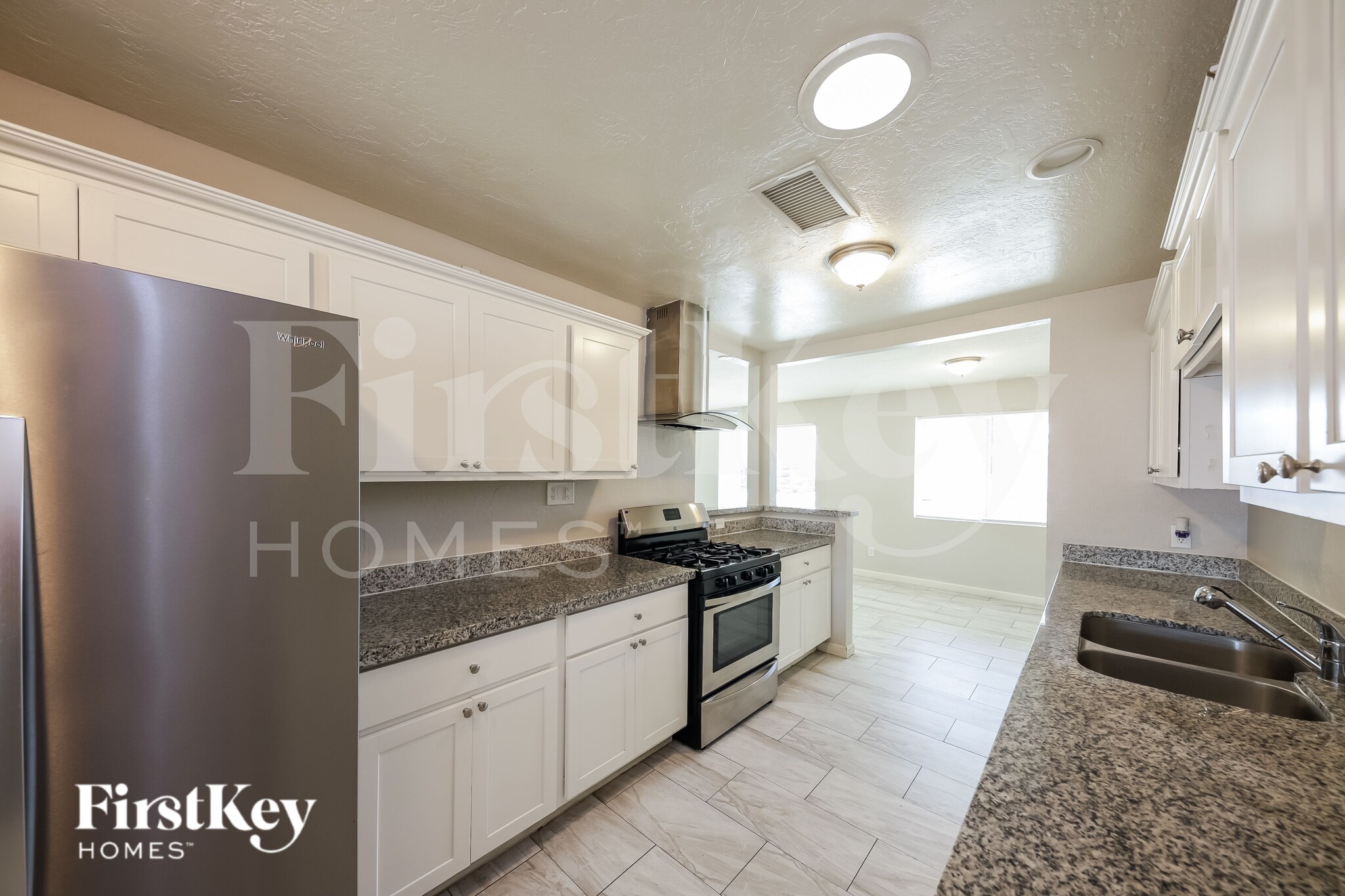 Building Photo - 1308 W Elm St