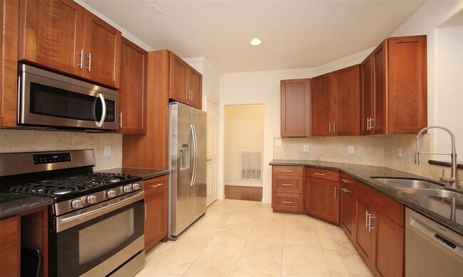 Building Photo - 3 S Avonlea Cir