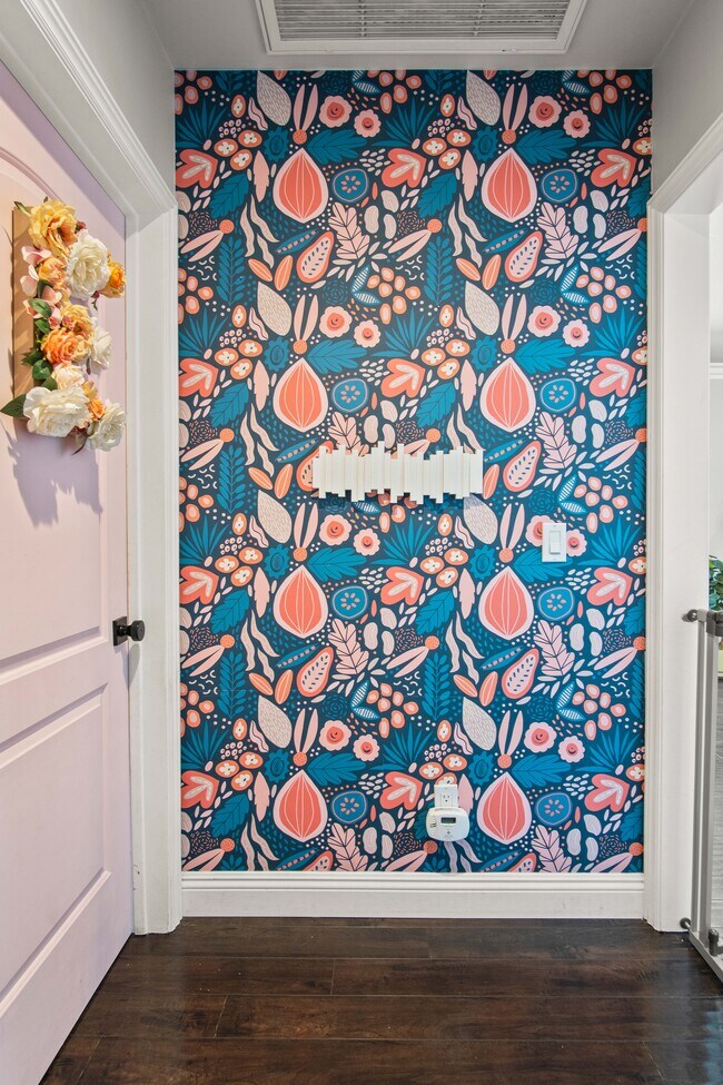 Building Photo - 6835 Aldea Ave